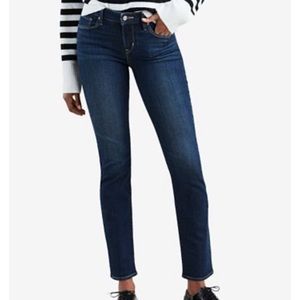 Levi’s 712 Slim Jeans